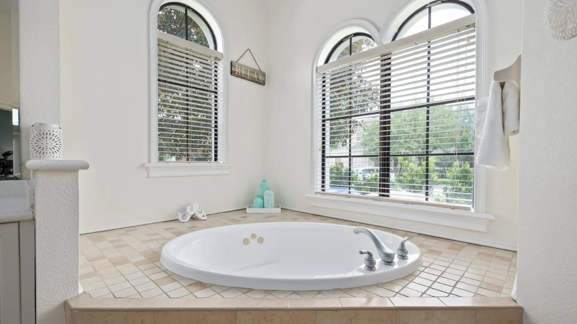 Luxury With Private Pool On Reunion And Orlando 5086 Villa
