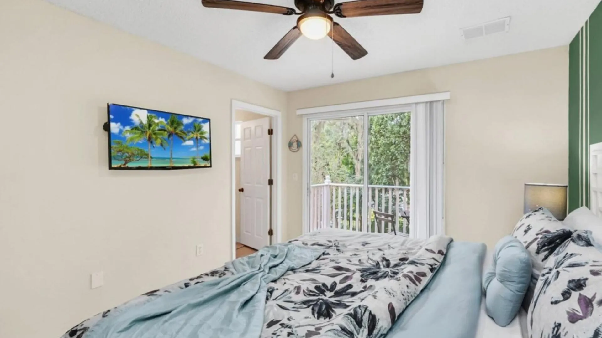 Villa Orlando 6230: A Stylish Family Retreat Near *
