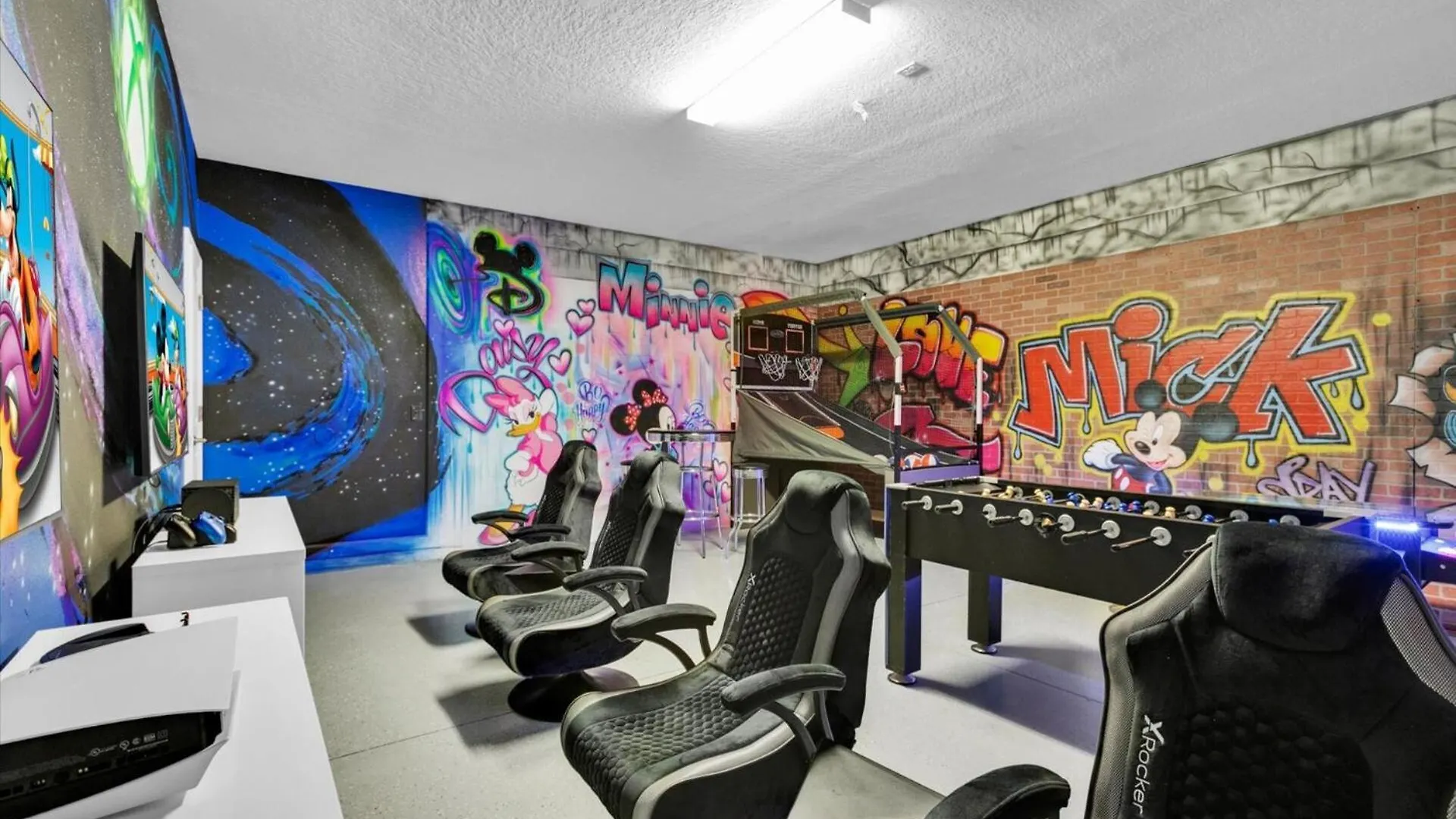 Orlando 6438: Your Base For Adventure