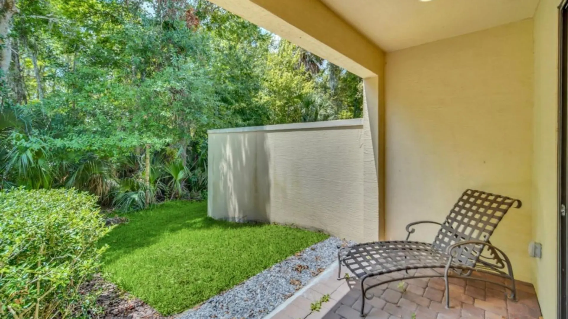 Designer With Stylish Decor 6385 Villa
