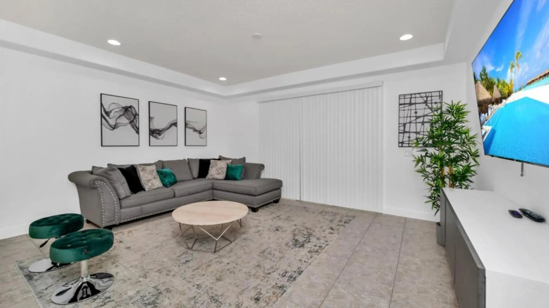 Designer With Stylish Decor 6385 Villa *