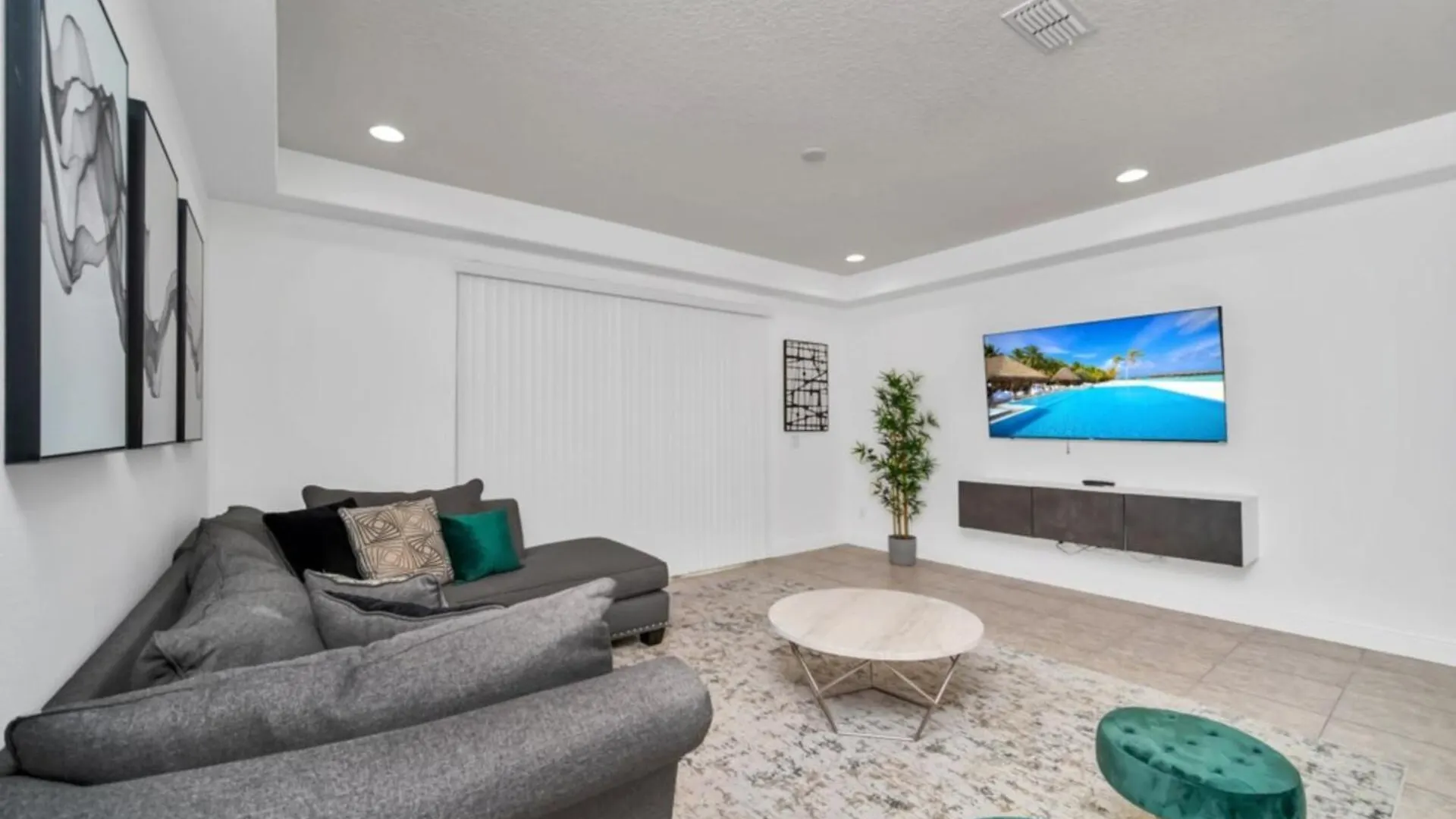 Designer With Stylish Decor 6385 Villa *