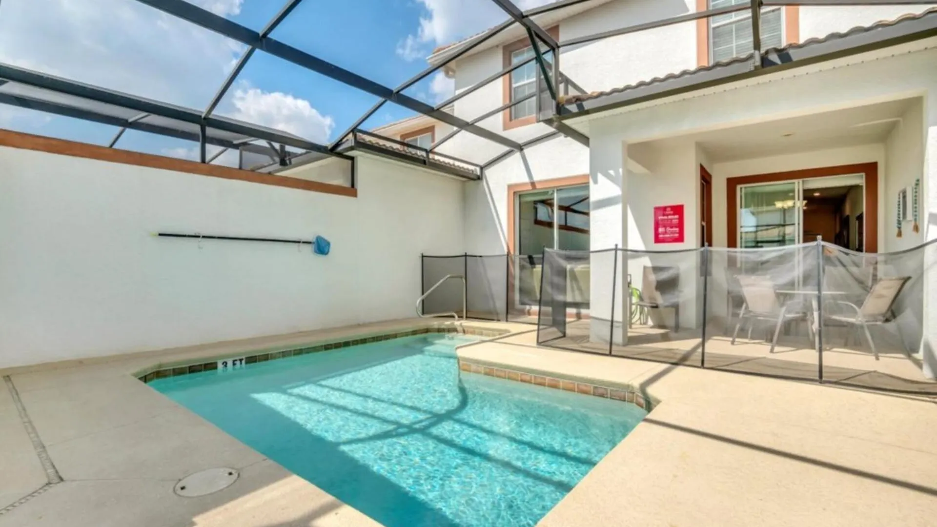 Modern 4 Bedroom Near Shopping 6335