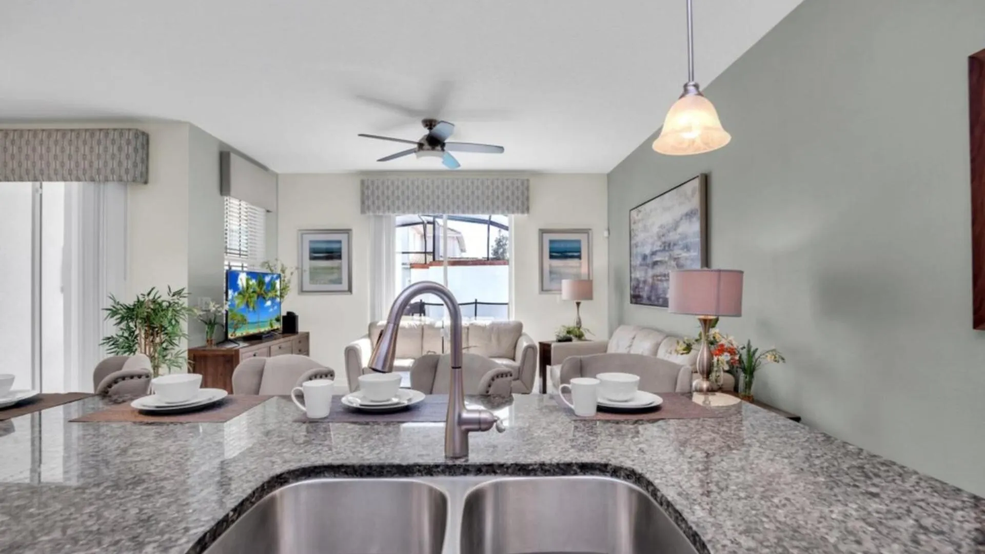 Modern 4 Bedroom Near Shopping 6335 Villa