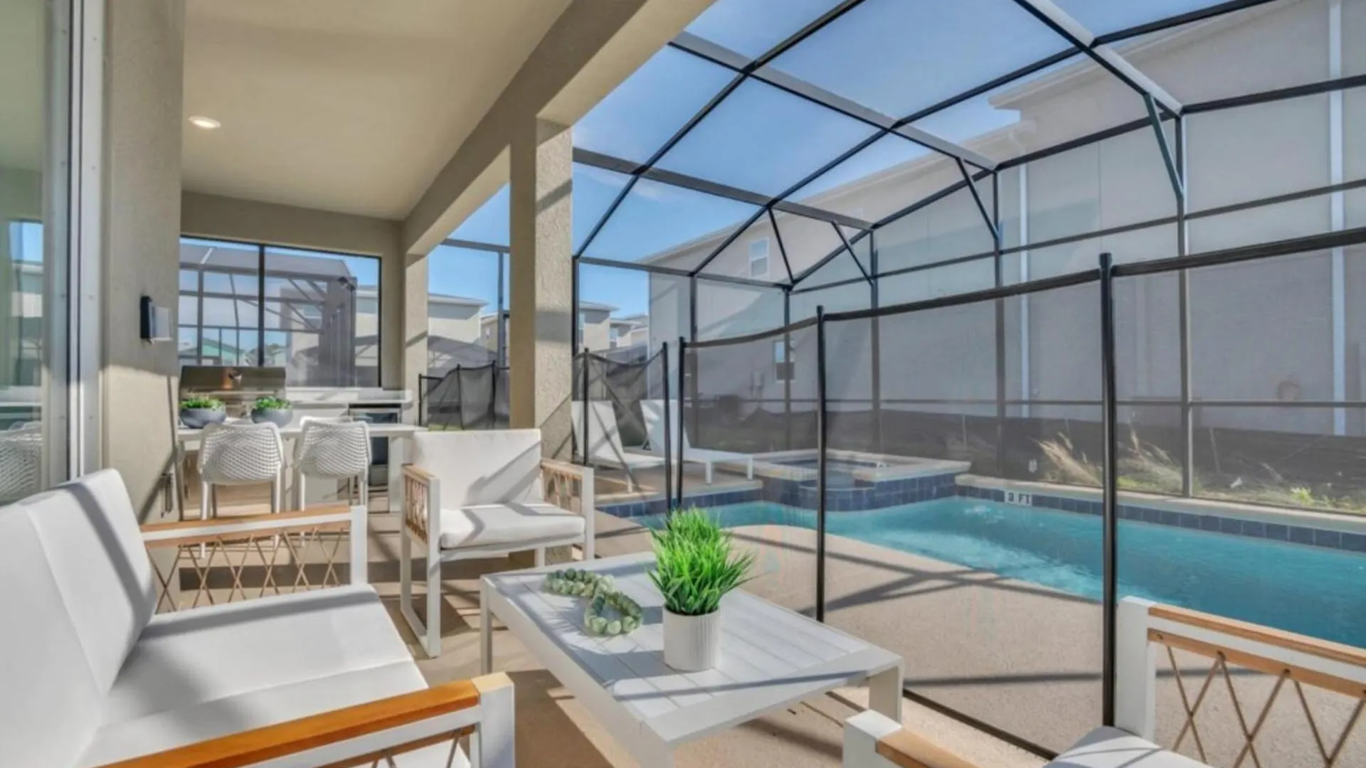Private Oasis: 6 Bedroom Retreat 6327 Villa