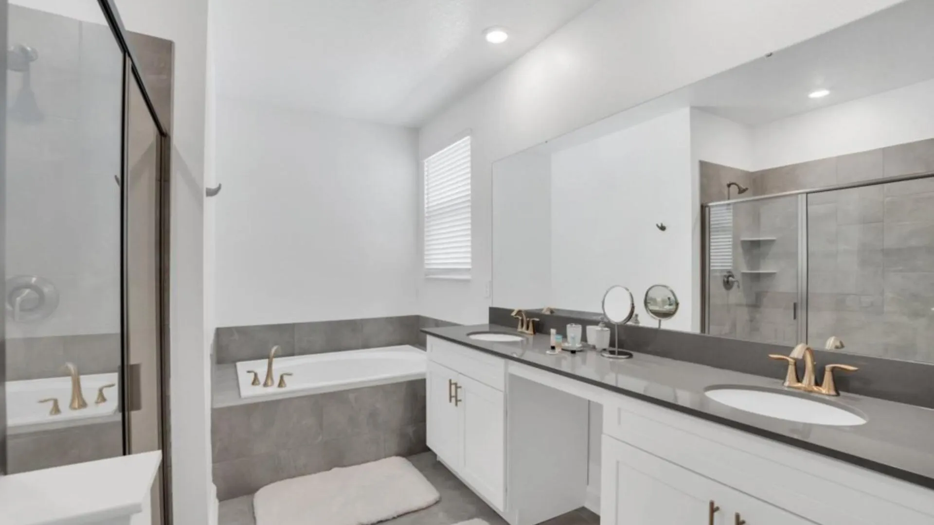 Private Oasis: 6 Bedroom Retreat 6327