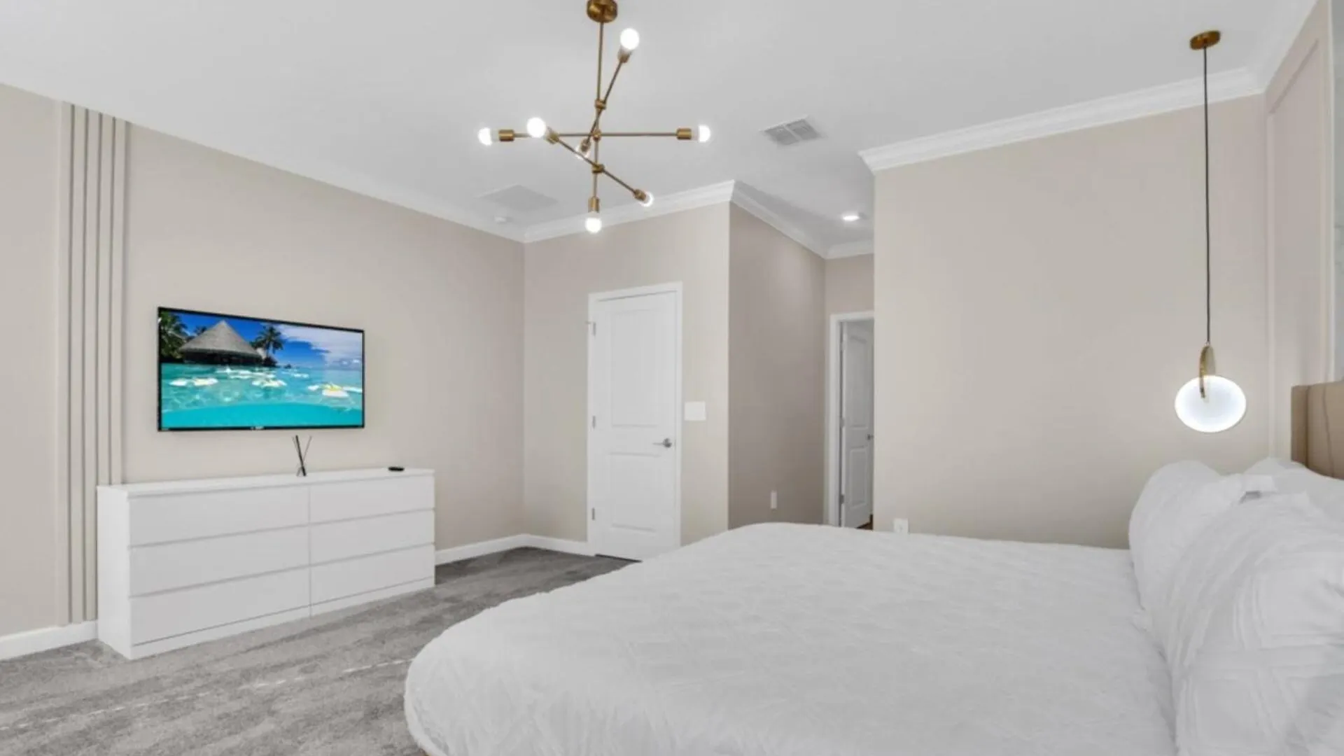 Private Oasis: 6 Bedroom Retreat 6327