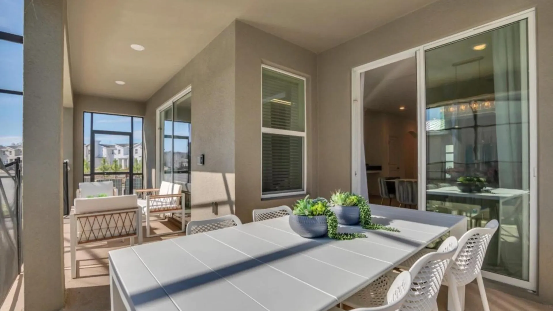 Villa Private Oasis: 6 Bedroom Retreat 6327