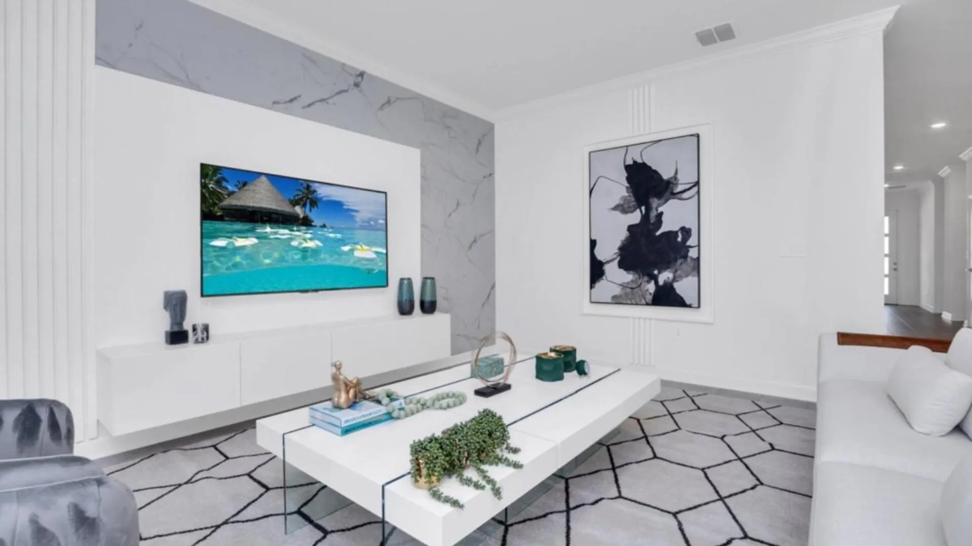 Private Oasis: 6 Bedroom Retreat 6327