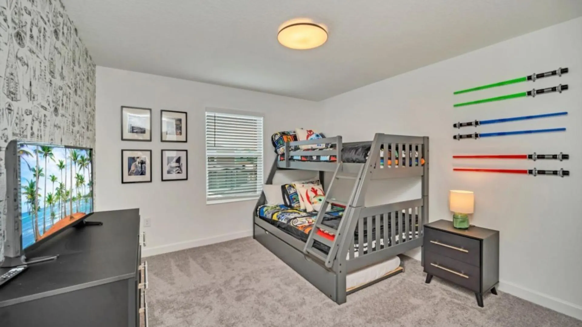 Cozy 4 Bedroom Urban Oasis 6326