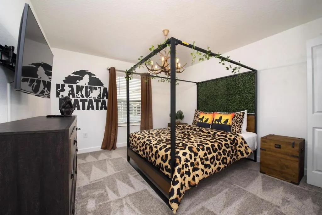 Holiday home Luxury 4 Bedroom 3 Bath Pool 267