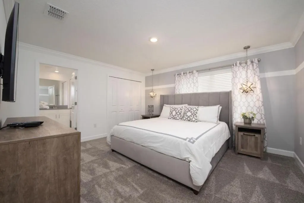 Luxury 4 Bedroom 3 Bath Pool 267 Kissimmee