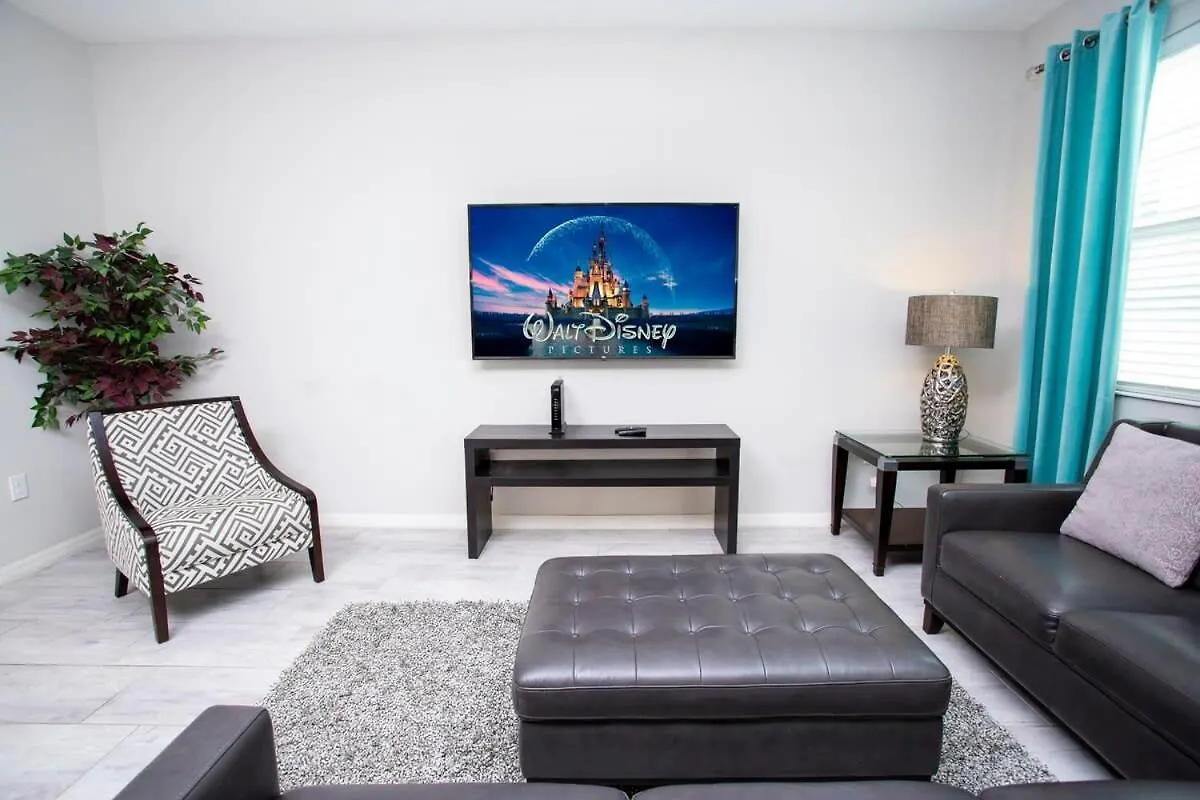 Four Bedrooms Townhome 5108k Holiday home *