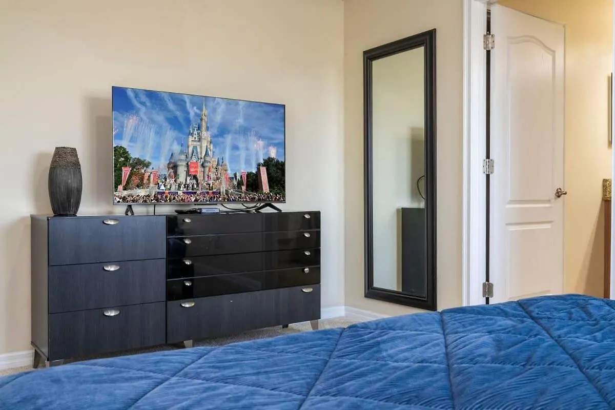 Five Bedrooms Townhome With Pool 4849 Holiday home