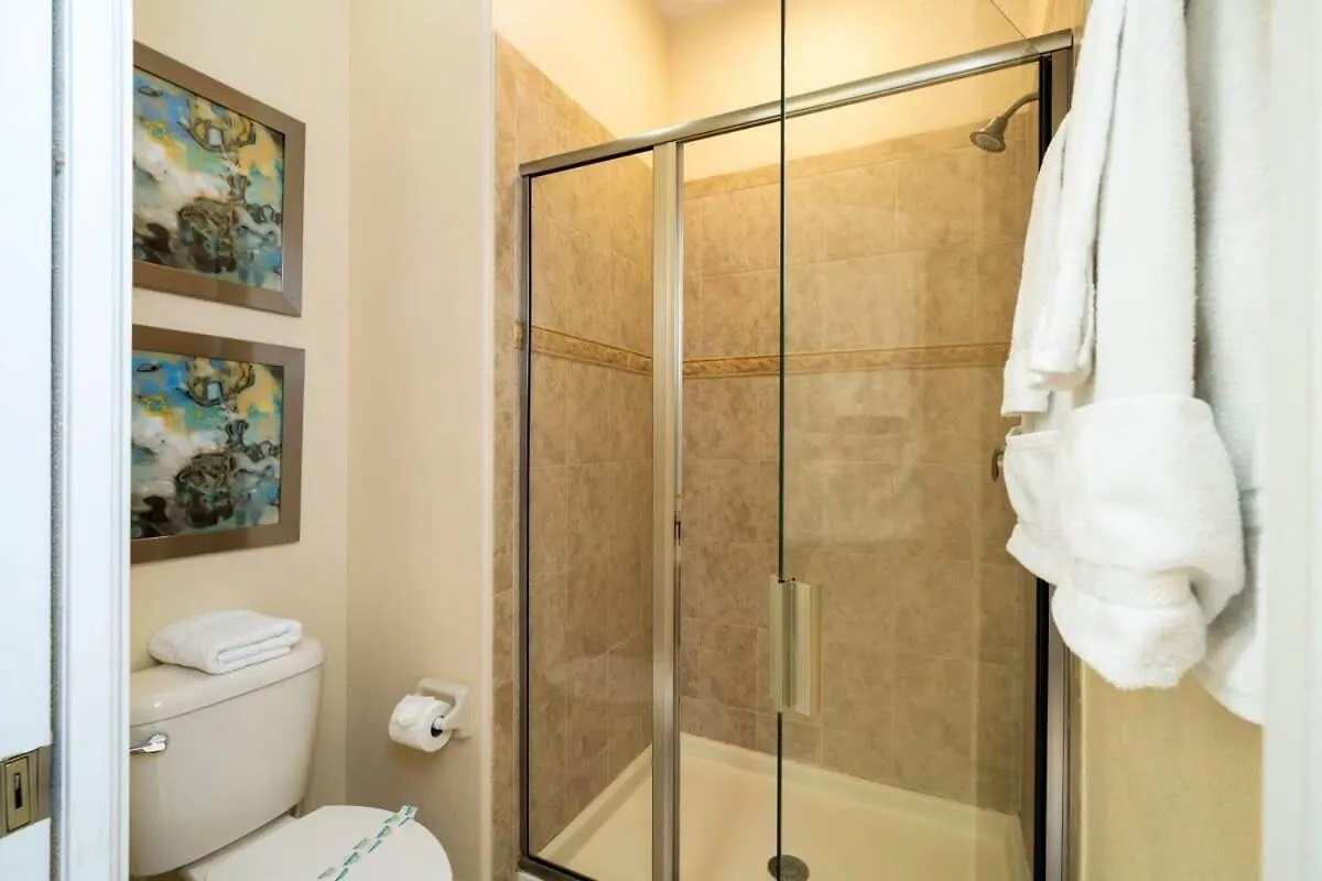 Five Bedrooms Townhome With Pool 4849