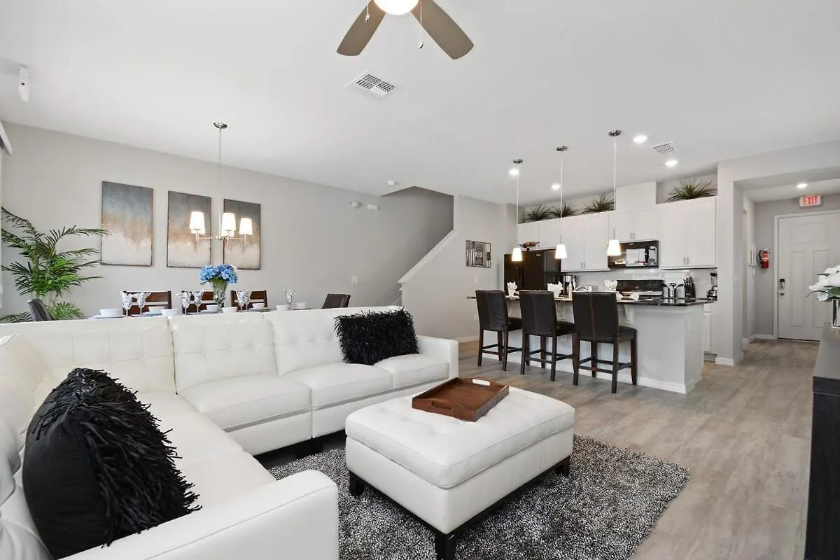 Four Bedrooms Townhome 5128 Holiday home *
