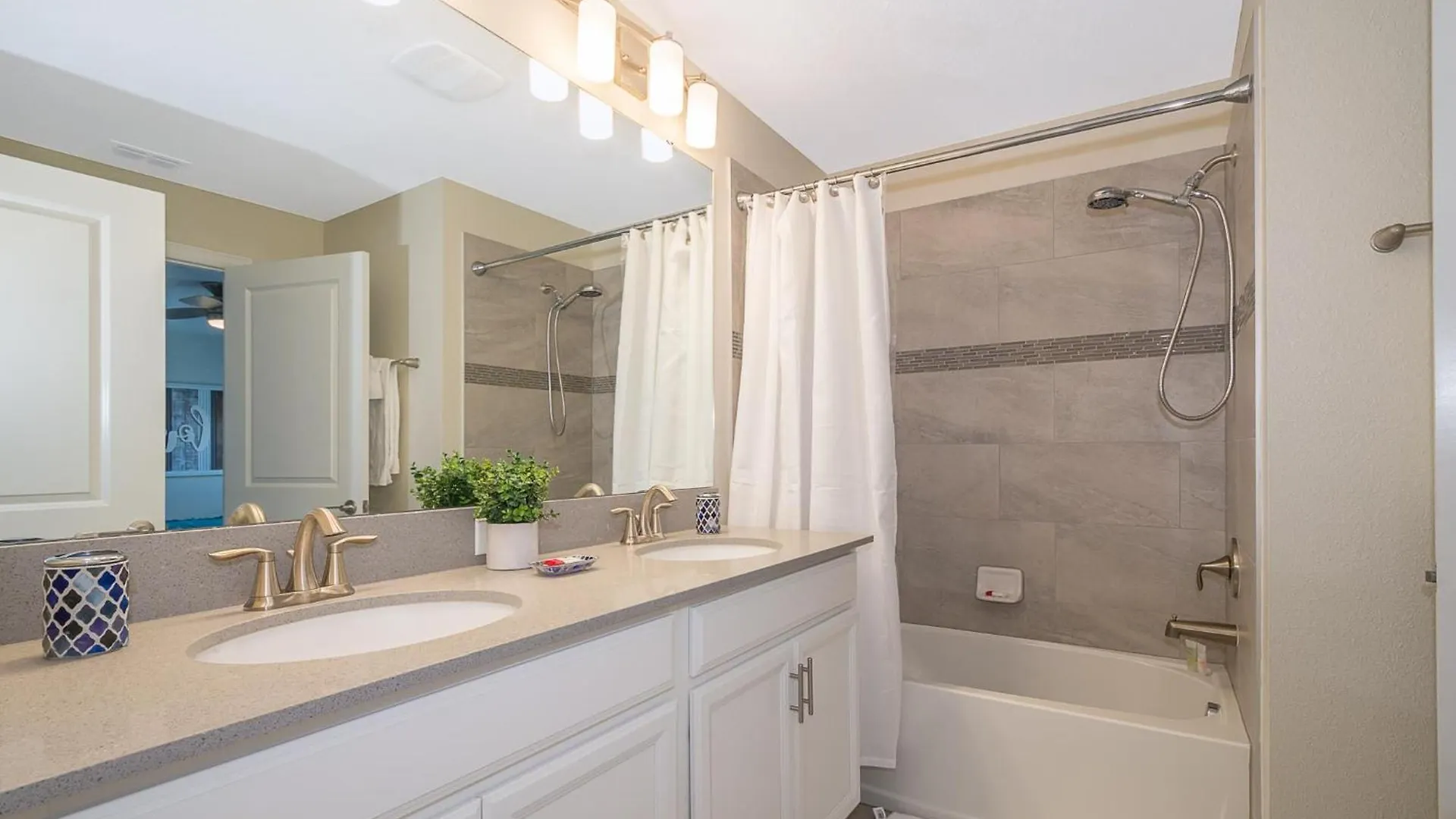 4834bv Townhouse 4 Bedrooms & 3 Bathrooms + Pool Holiday home Kissimmee