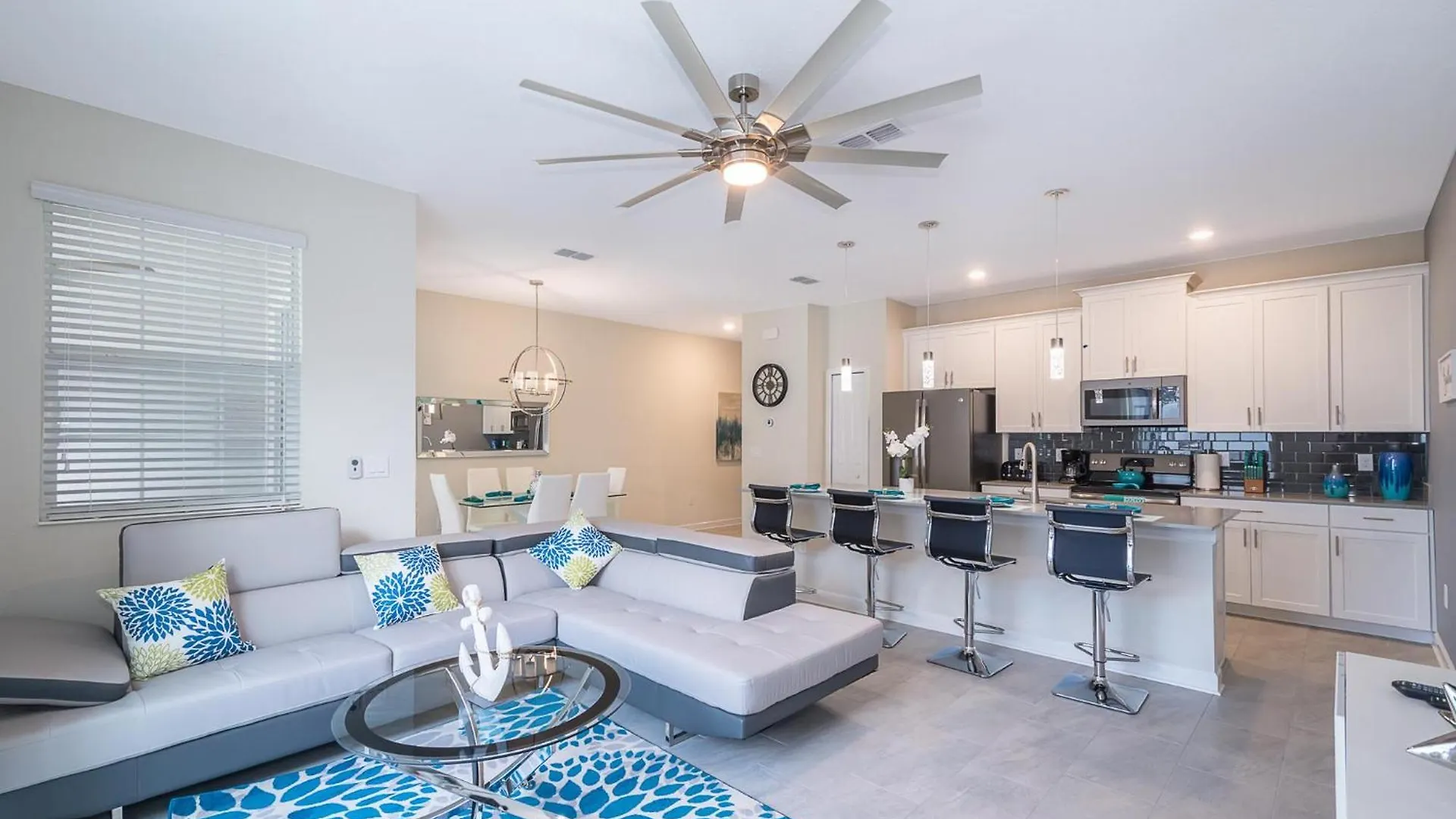 Holiday home 4834bv Townhouse 4 Bedrooms & 3 Bathrooms + Pool