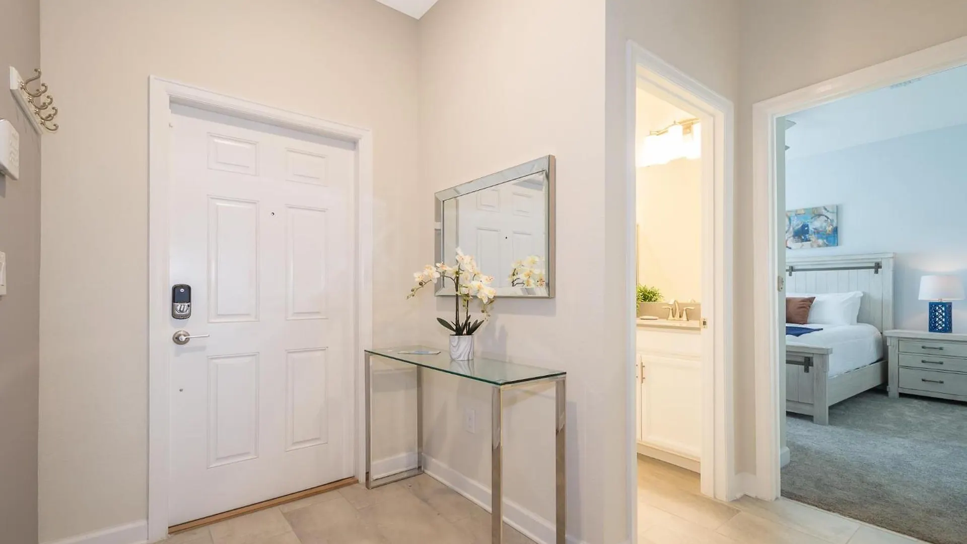 4999dm Townhouse 4 Bedrooms & 3 Bathrooms + Pool *