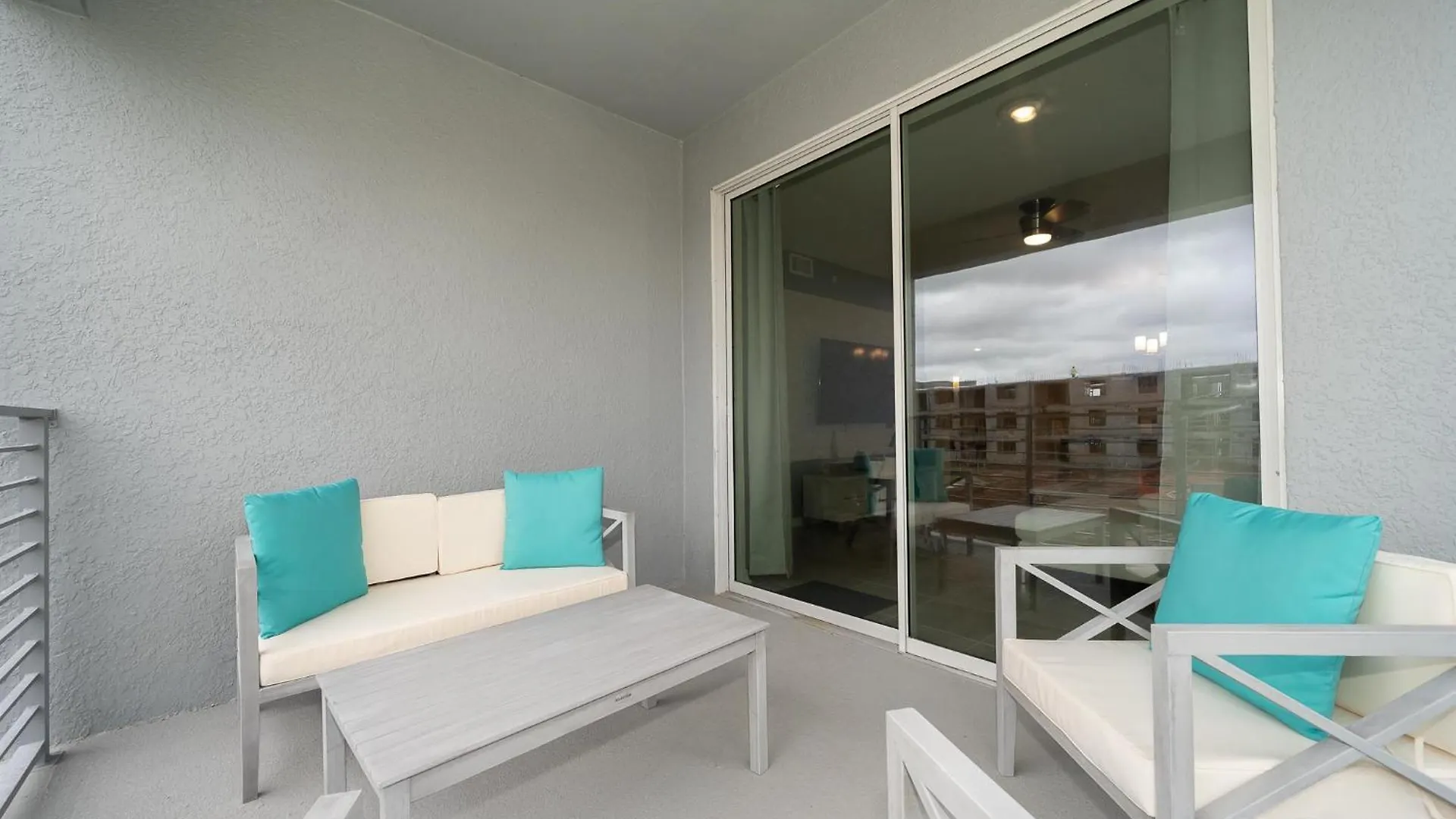 3120-201bb Storey Lake, 3/2 Garden View * Kissimmee