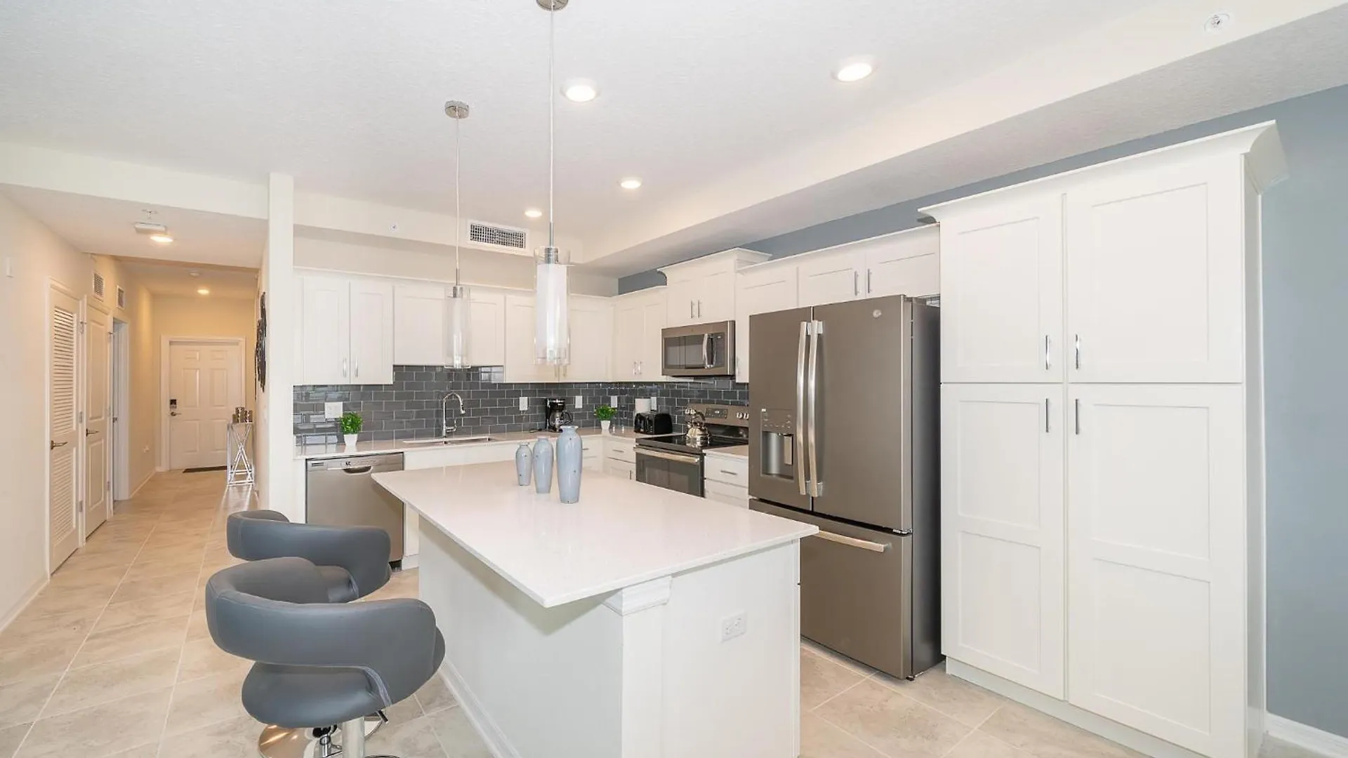 3120-206dr Storey Lake, 2/2 Garden View * Kissimmee