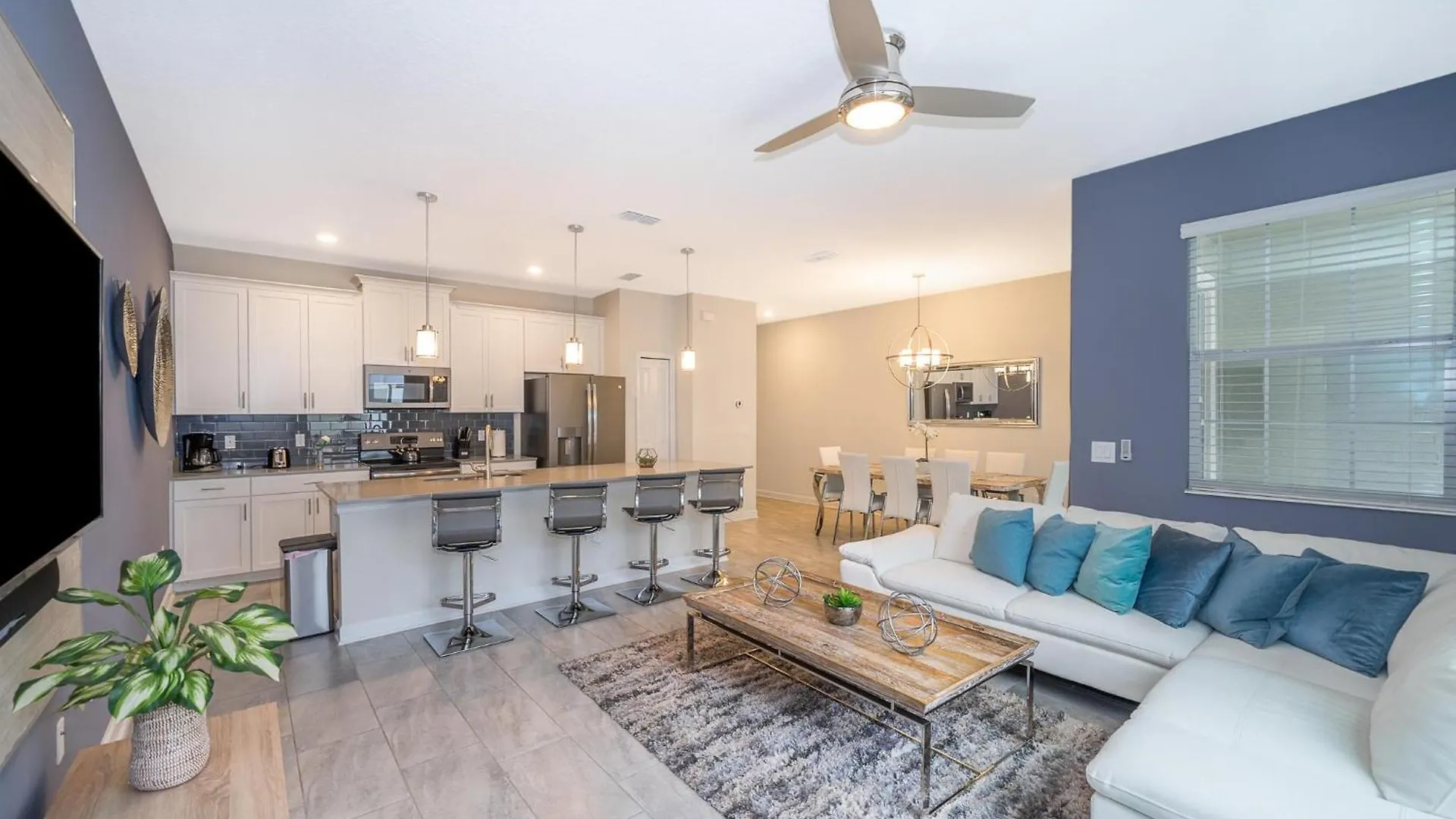 4964ht Townhouse 4 Bedrooms & 3 Bathrooms + Pool Kissimmee