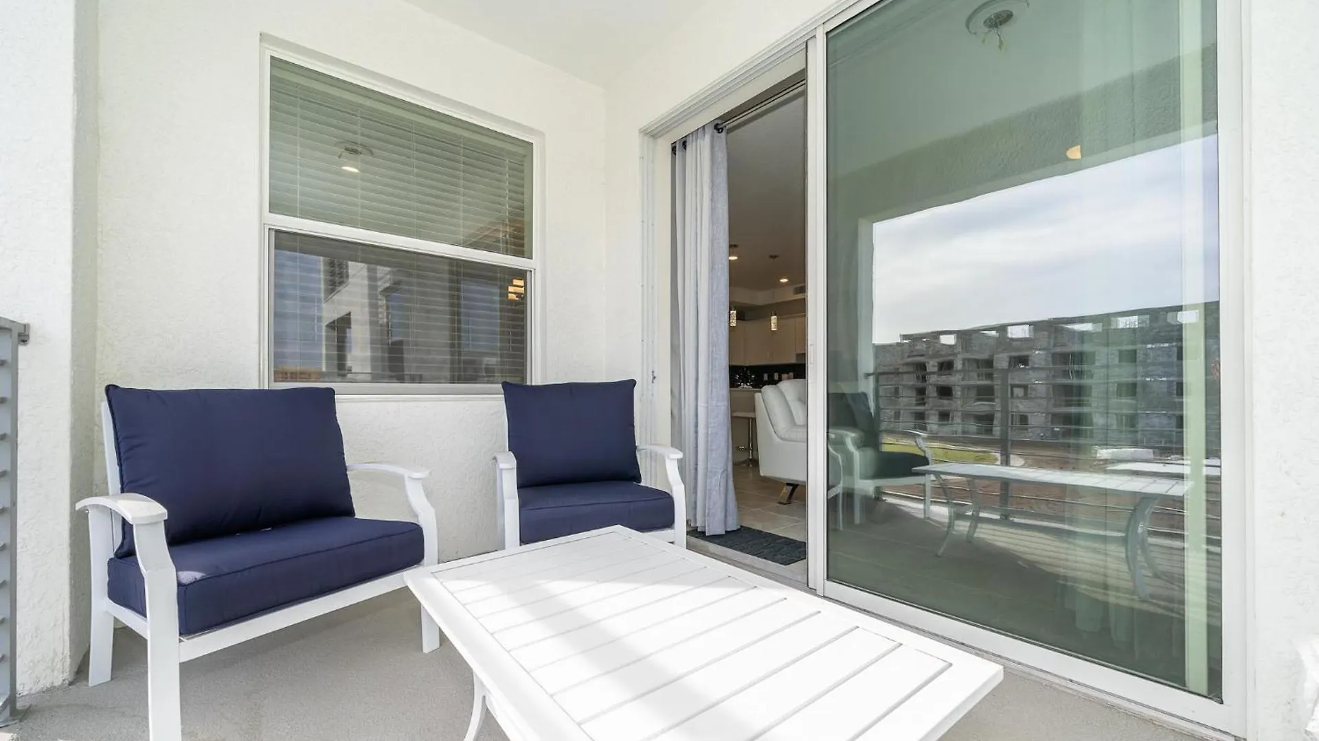3120-202ig Storey Lake, 2/2 Garden View *
