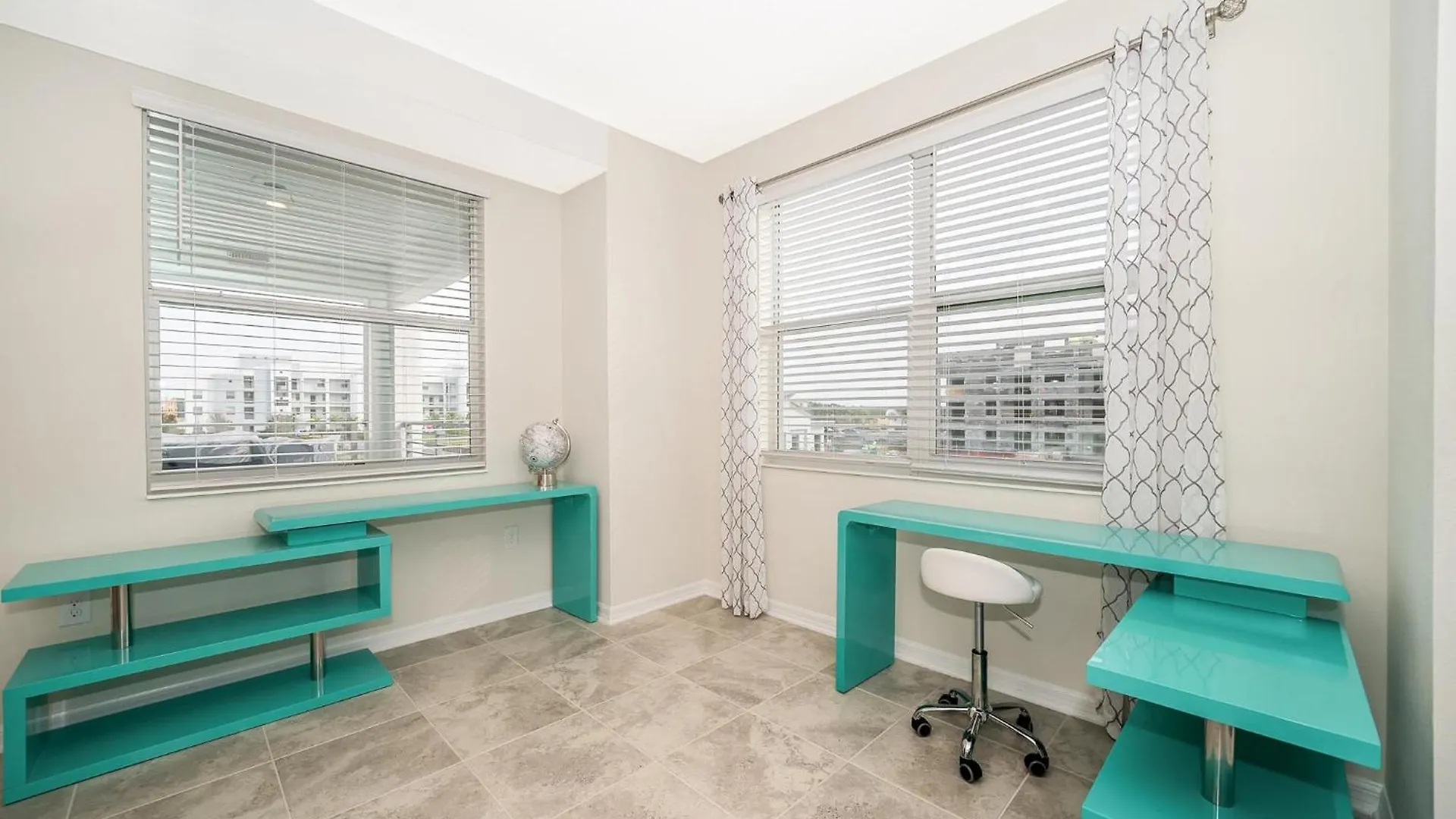 3120-202ig Storey Lake, 2/2 Garden View