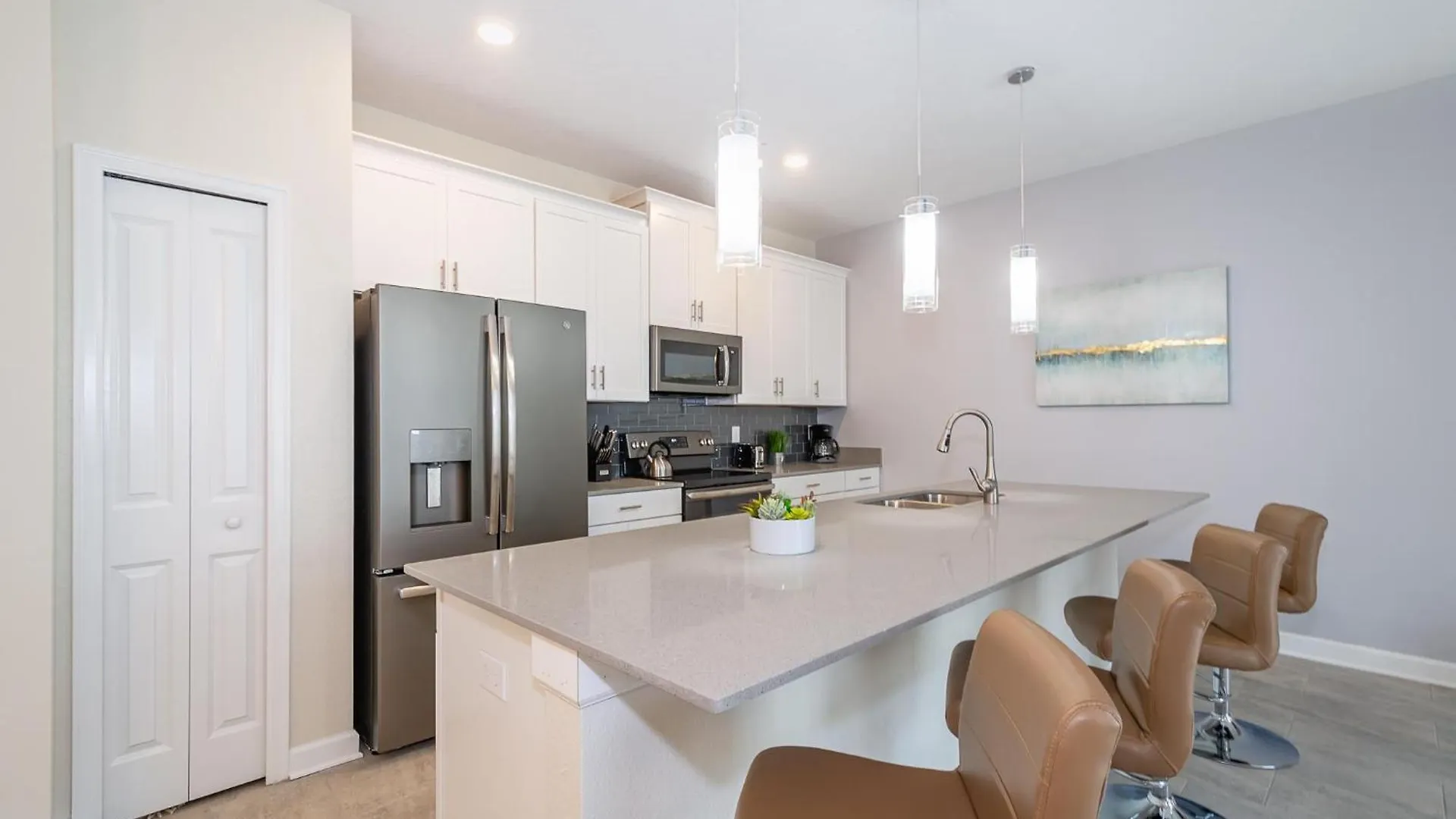 4809am Townhouse 4 Bedrooms & 3 Bathrooms + Pool Holiday home