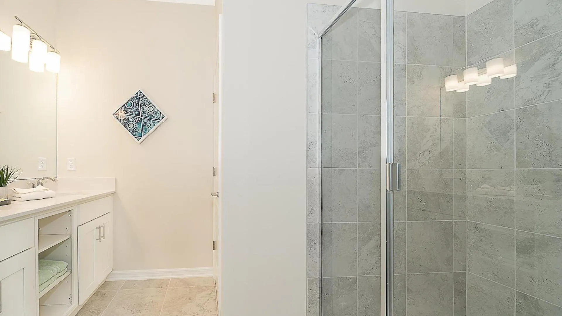 3180-405dc Storey Lake, 2/2 Pool View Apartment