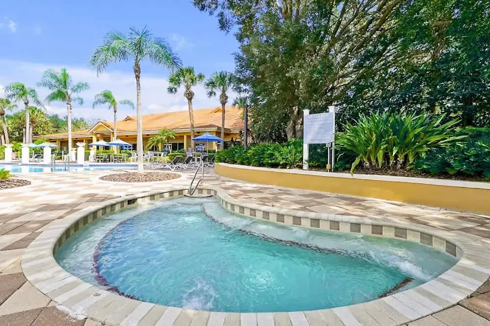 Upstay Spacious 3br W Access & Private Hot Tub Holiday home