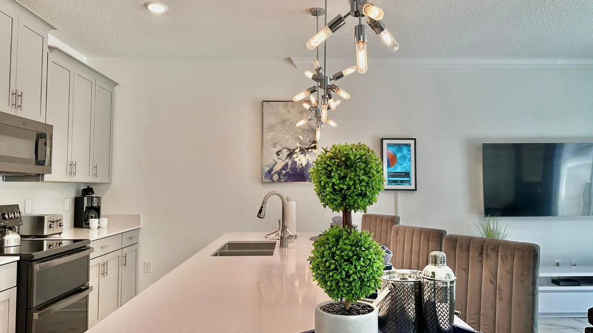 Luxury 4 Bedroom 3 Bath Pool 237 * Kissimmee
