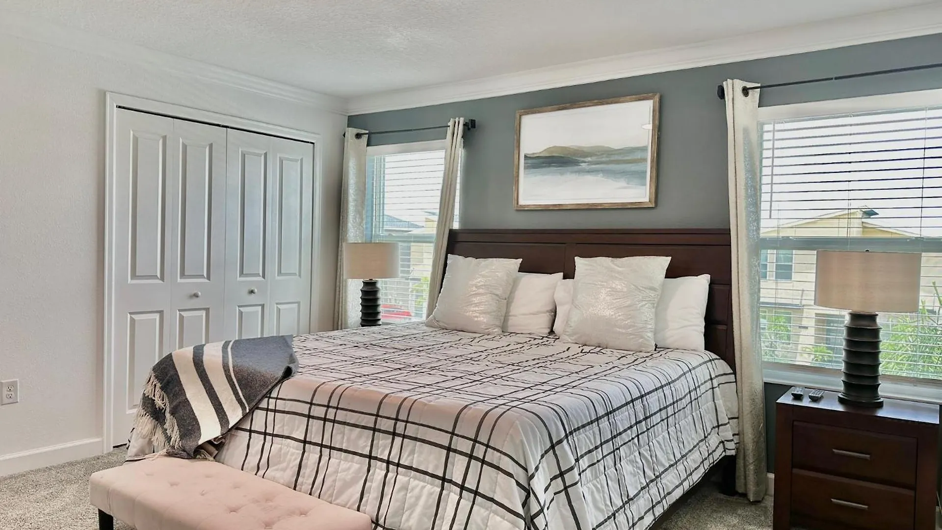 Luxury 4 Bedroom 3 Bath Pool 237