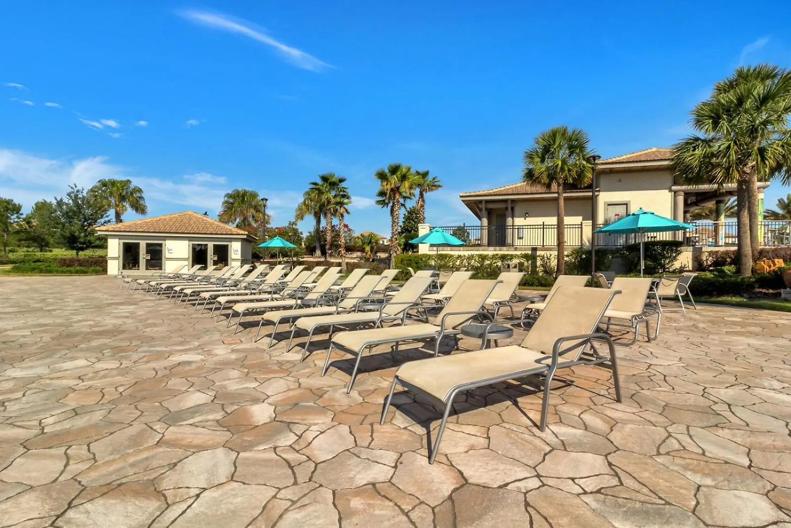 Holiday home Luxury 4 Bedroom 3 Bath Pool 237