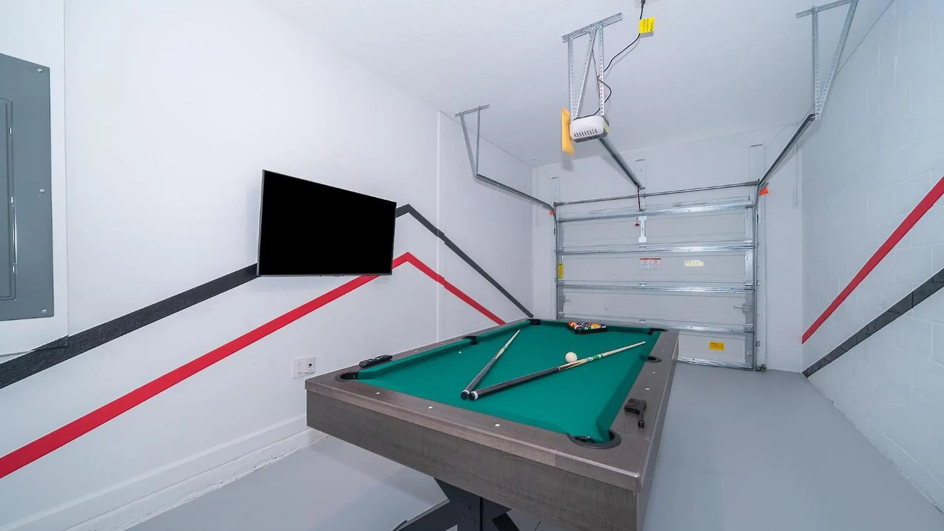 4338jc 5 Bed/5 Ba *