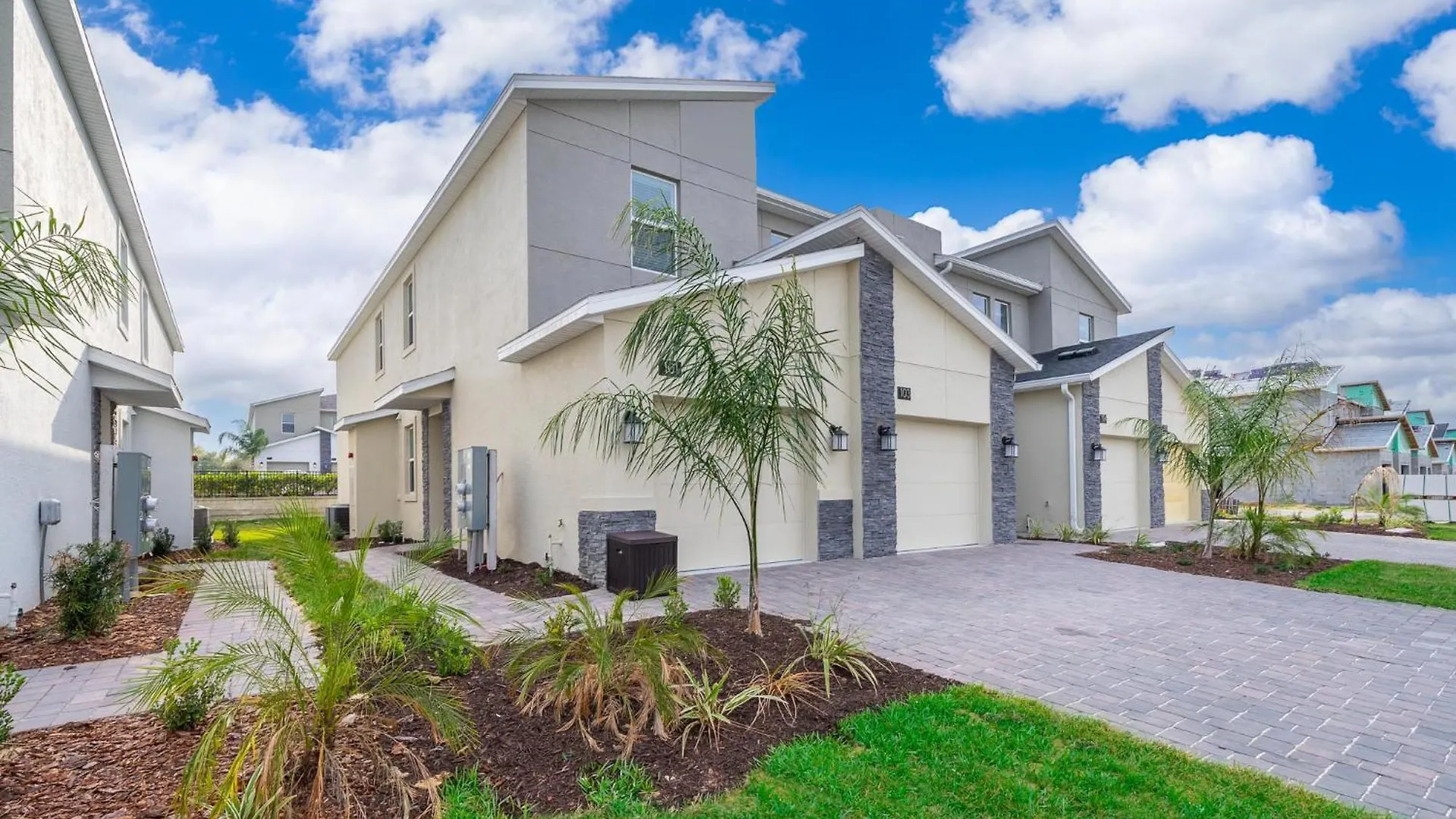 8875-101ee Champions Gate,condo + Game Apartment