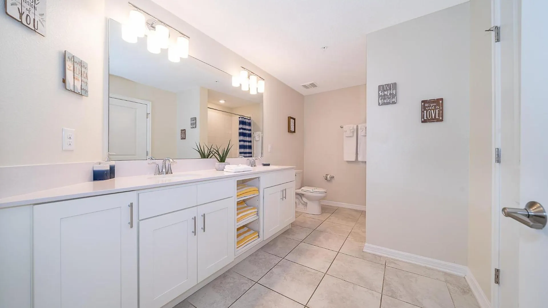 3180-108kr Storey Lake, 3/2 Garden View Apartment *