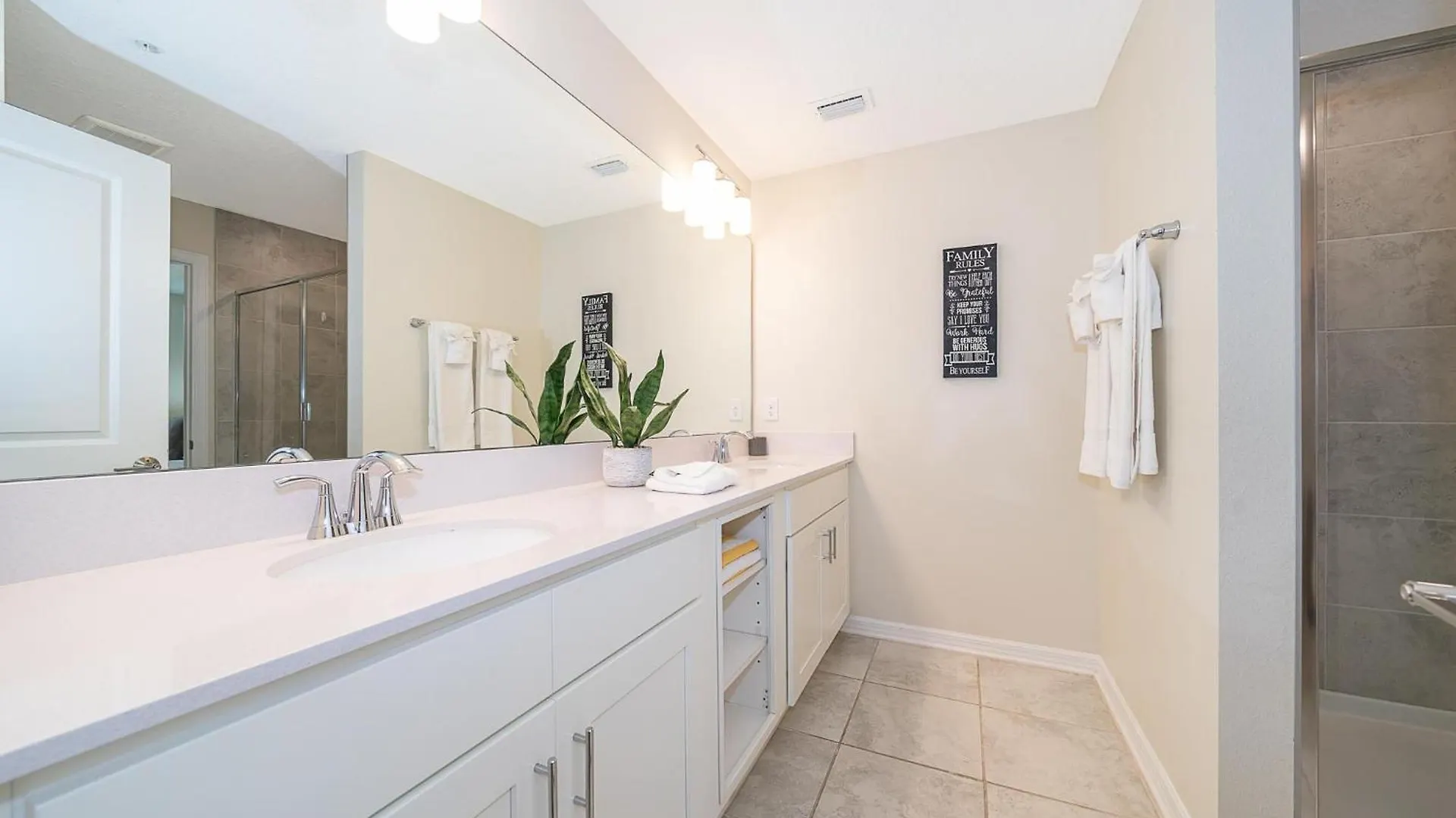 3180-108kr Storey Lake, 3/2 Garden View Apartment *