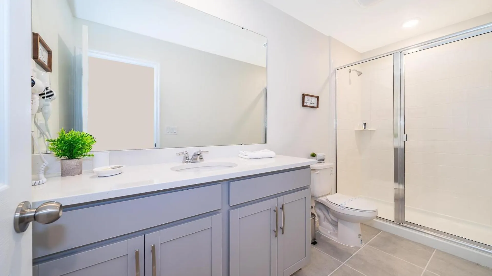 1802al Townhouse 5 Bed/4.5 Ba