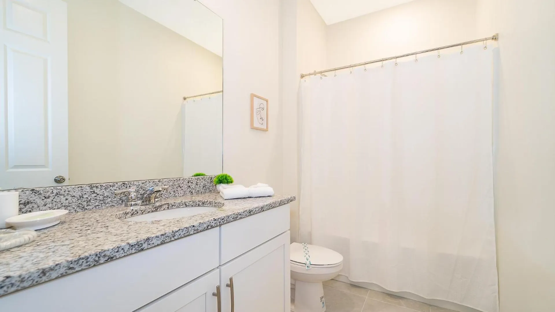 1852io Townhouse 4 Bed/4.5 Ba