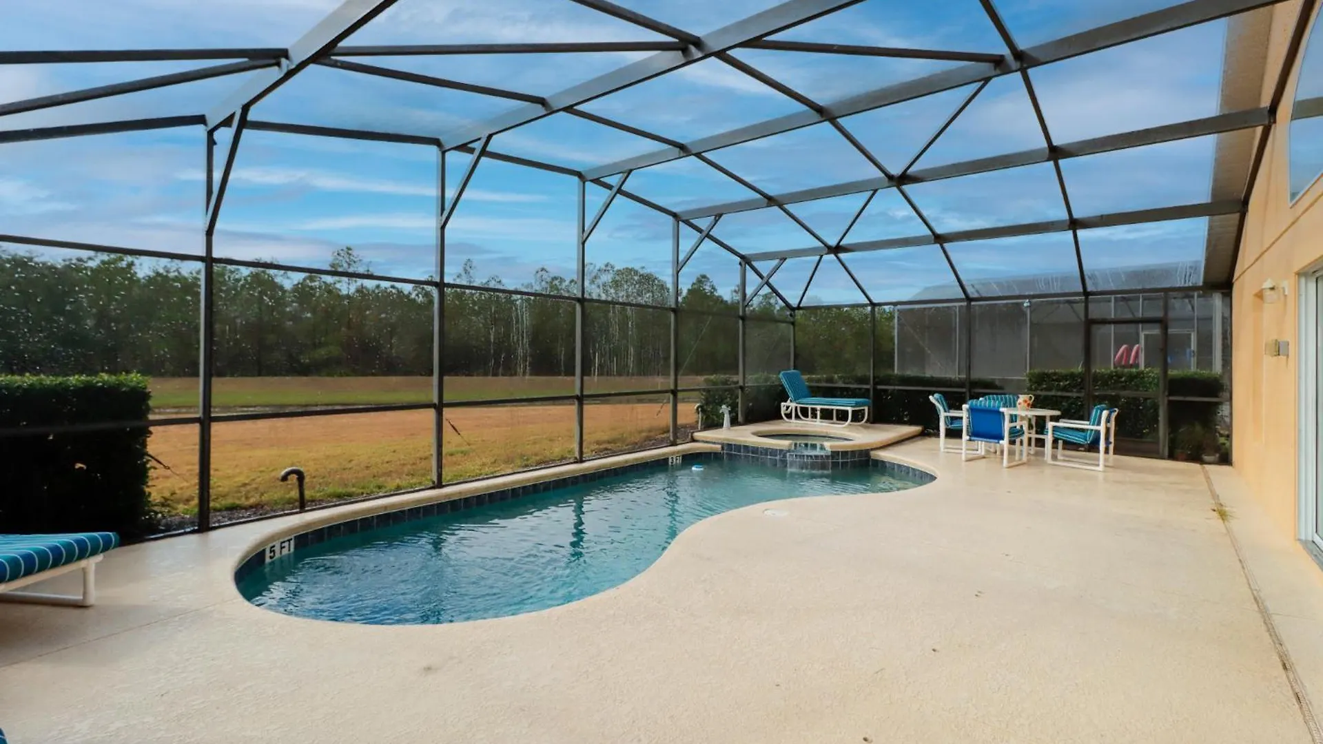 Emerald Isle Lakeside Haven At Ellis Exclusive Holiday home