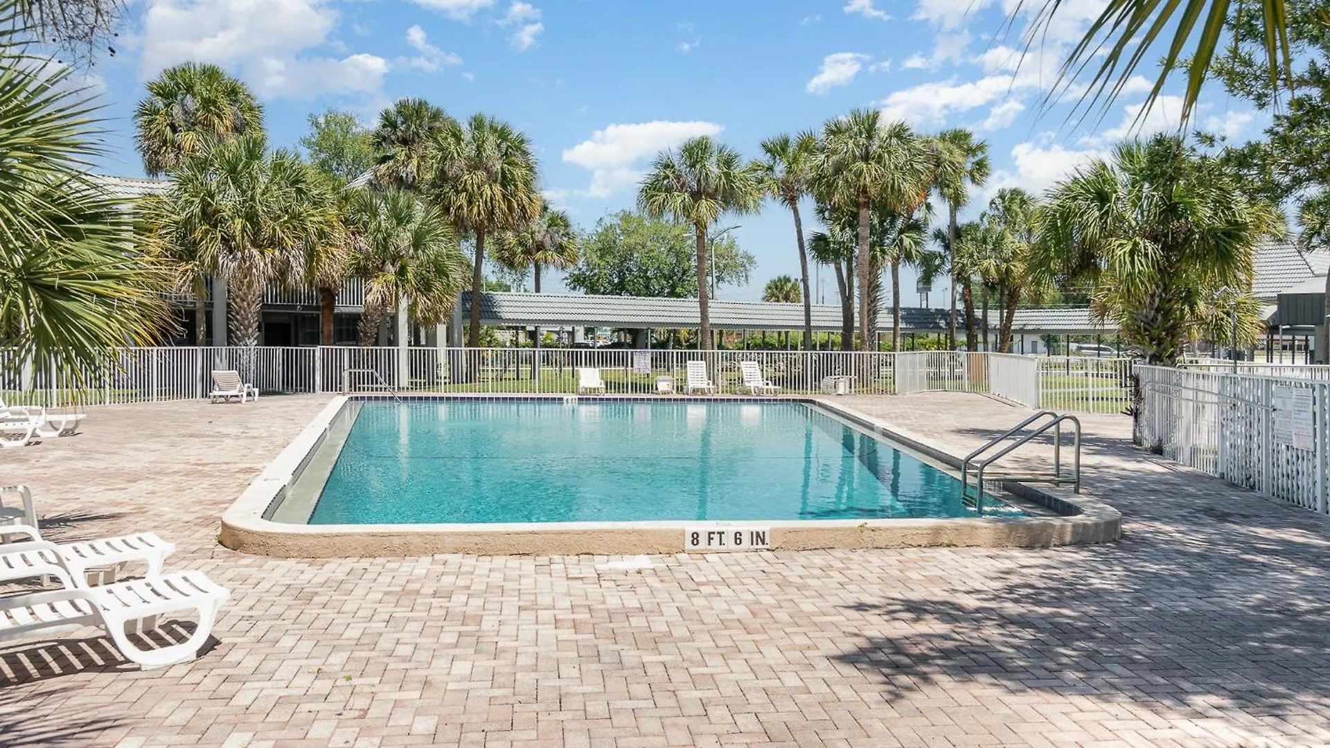 Charming Suite: Smart Tv, Modern Amenities & Pool Access Kissimmee
