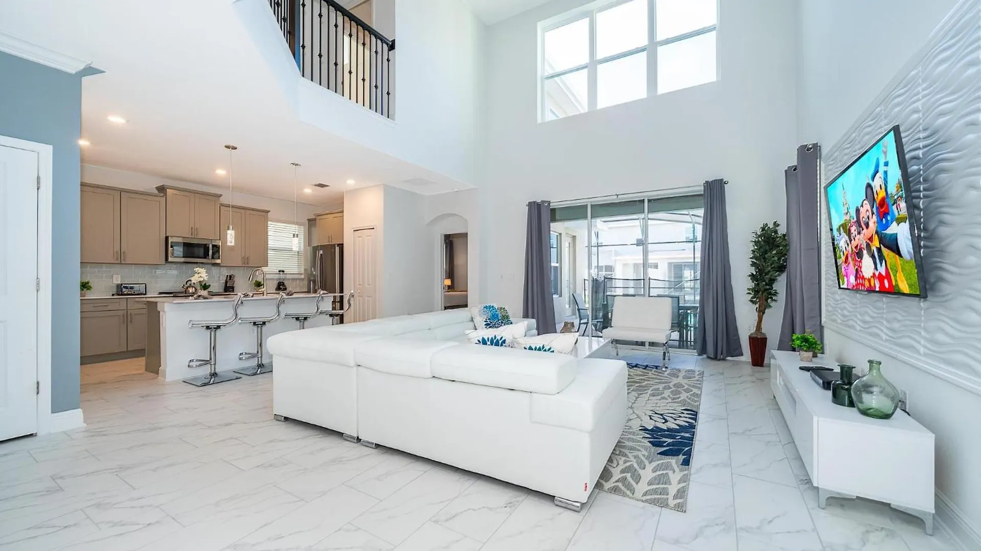 4338je 5 Bed/5 Ba