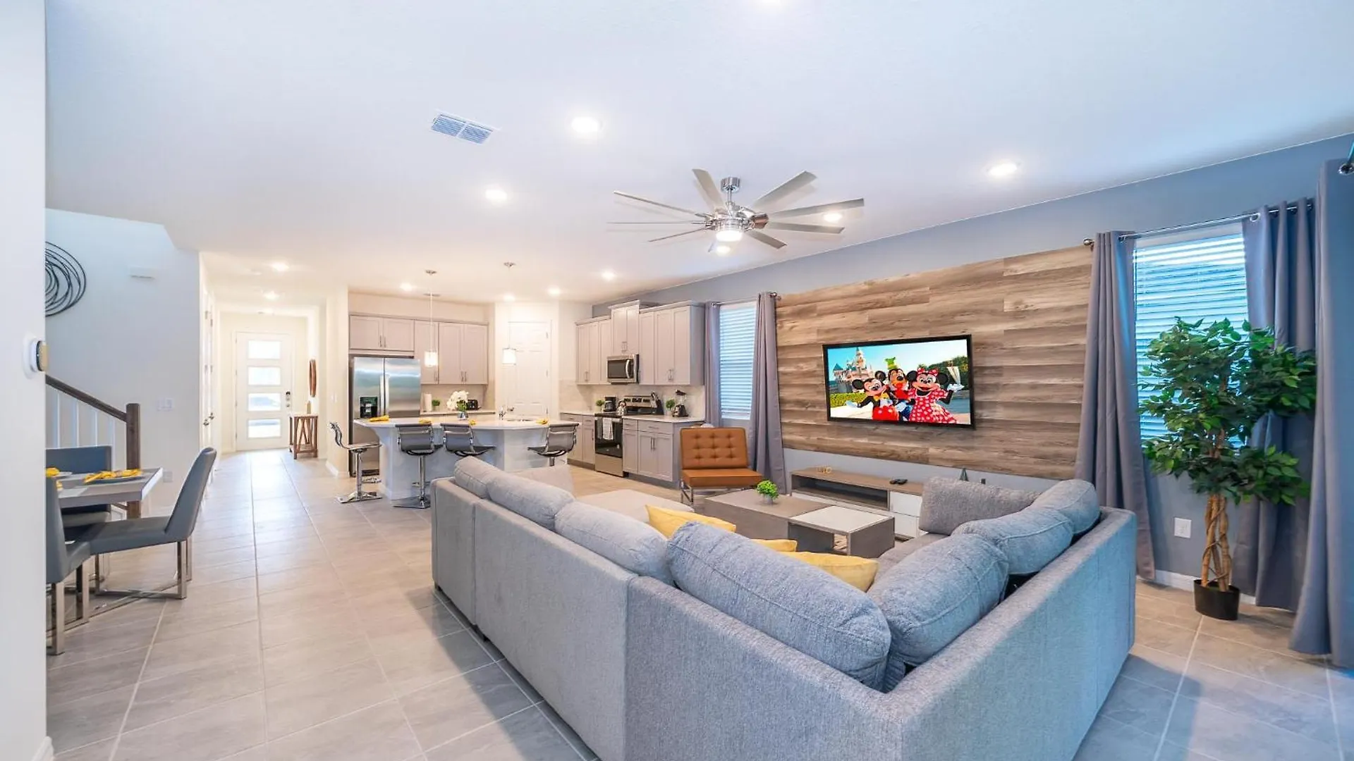 2040ma 7 Bed/6.5 Ba *