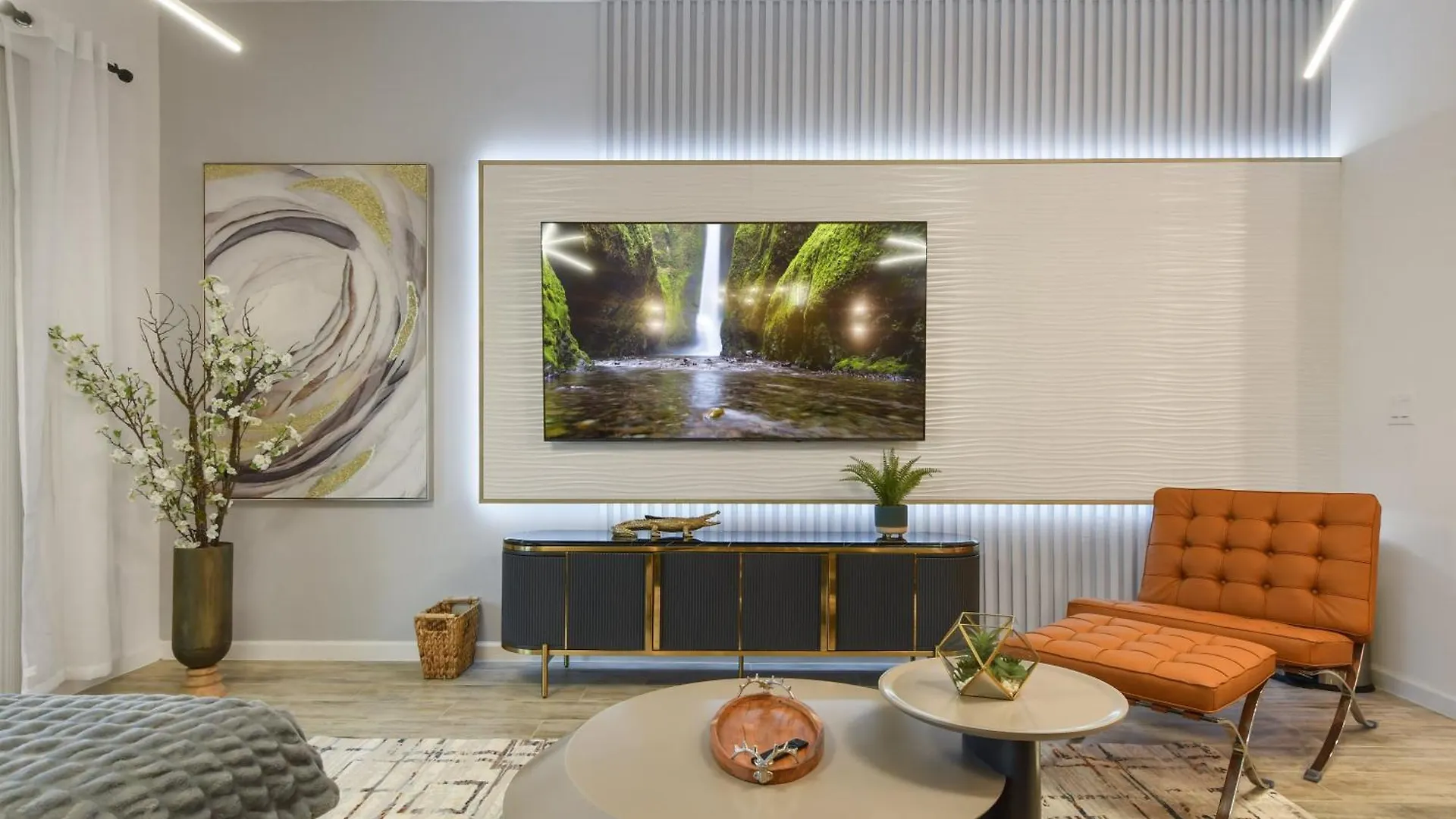 Spacious 12br Themed Pool/spa/bbq/game *