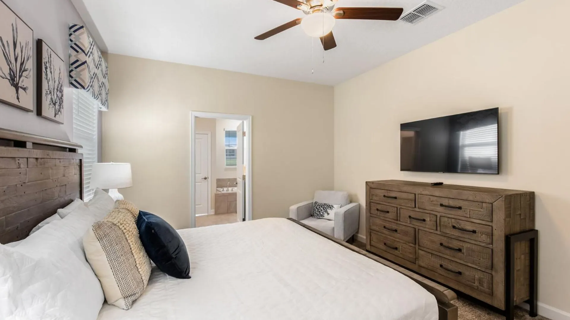 Villa Orlando Oasis: 7 Bedrooms6660