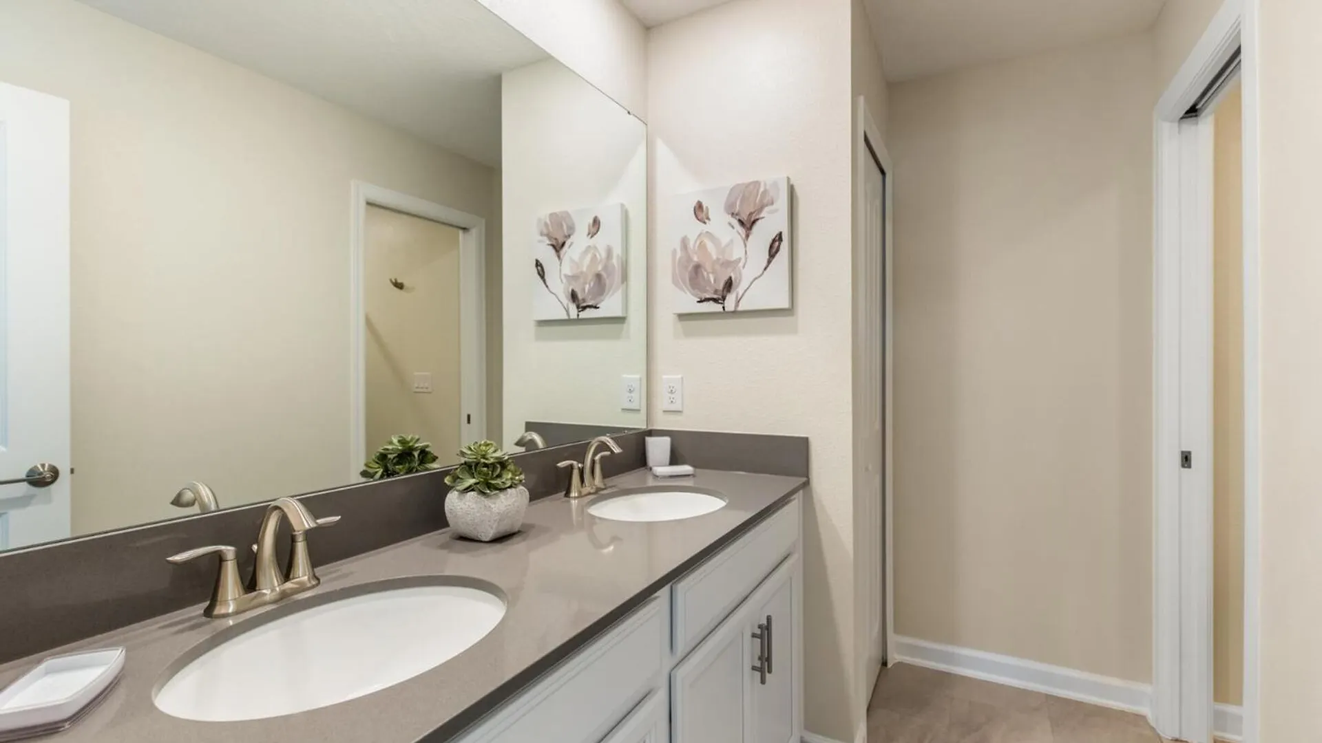 Villa Orlando Oasis: 7 Bedrooms6660 Kissimmee