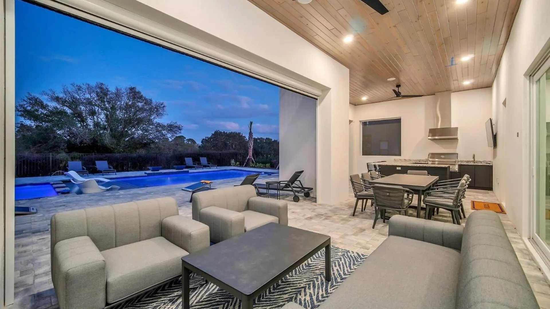 Serene 10 Bedroom Haven In Orlando6630 Villa