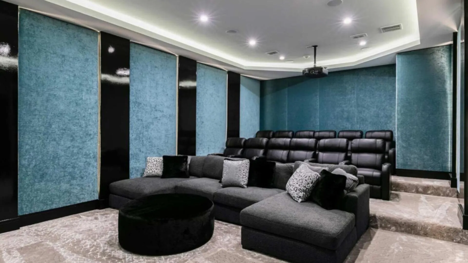 Orlando Dream Getaway: 8 Bedroom Villa6646 Kissimmee