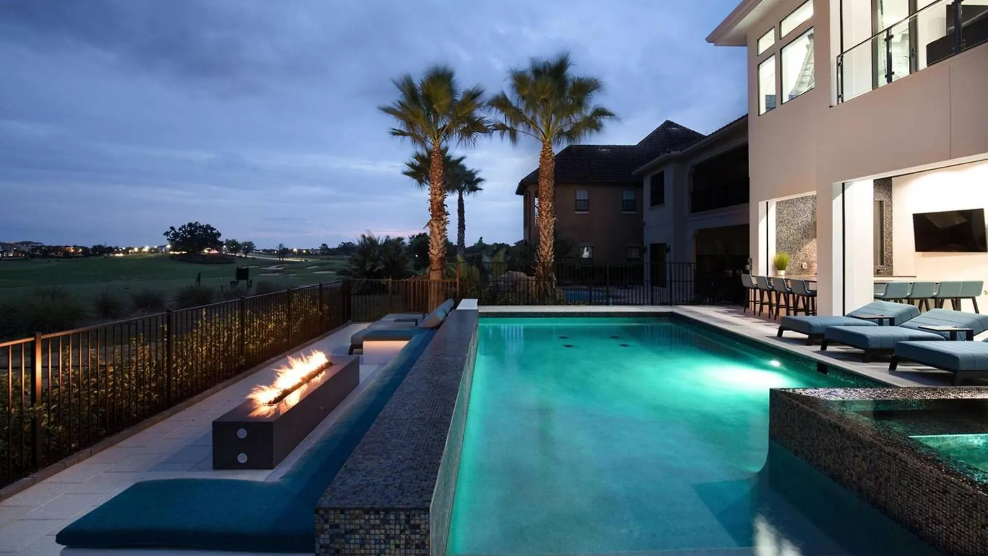 Villa Orlando Dream Getaway: 8 Bedroom Villa6646 Kissimmee